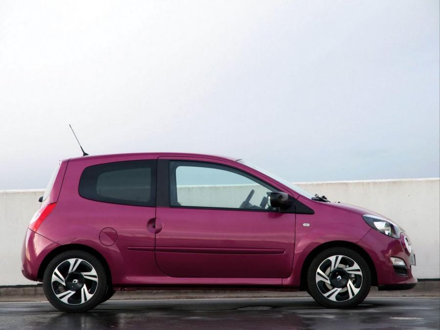  Renault Twingo 2012 года  (UK) (фото 3 из 13)